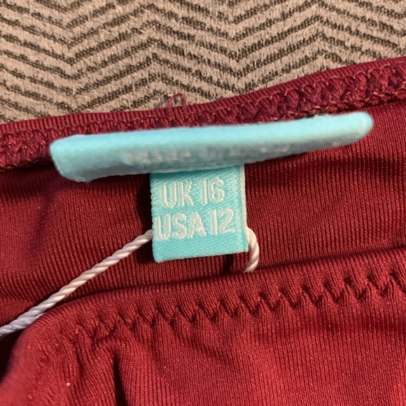 Bikini Set with Gold Accents - Picture 3 of 7